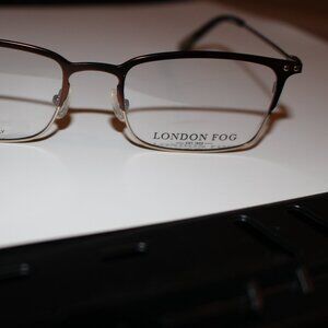 London Fog James Brown Tone 53-19-140 with Hard case